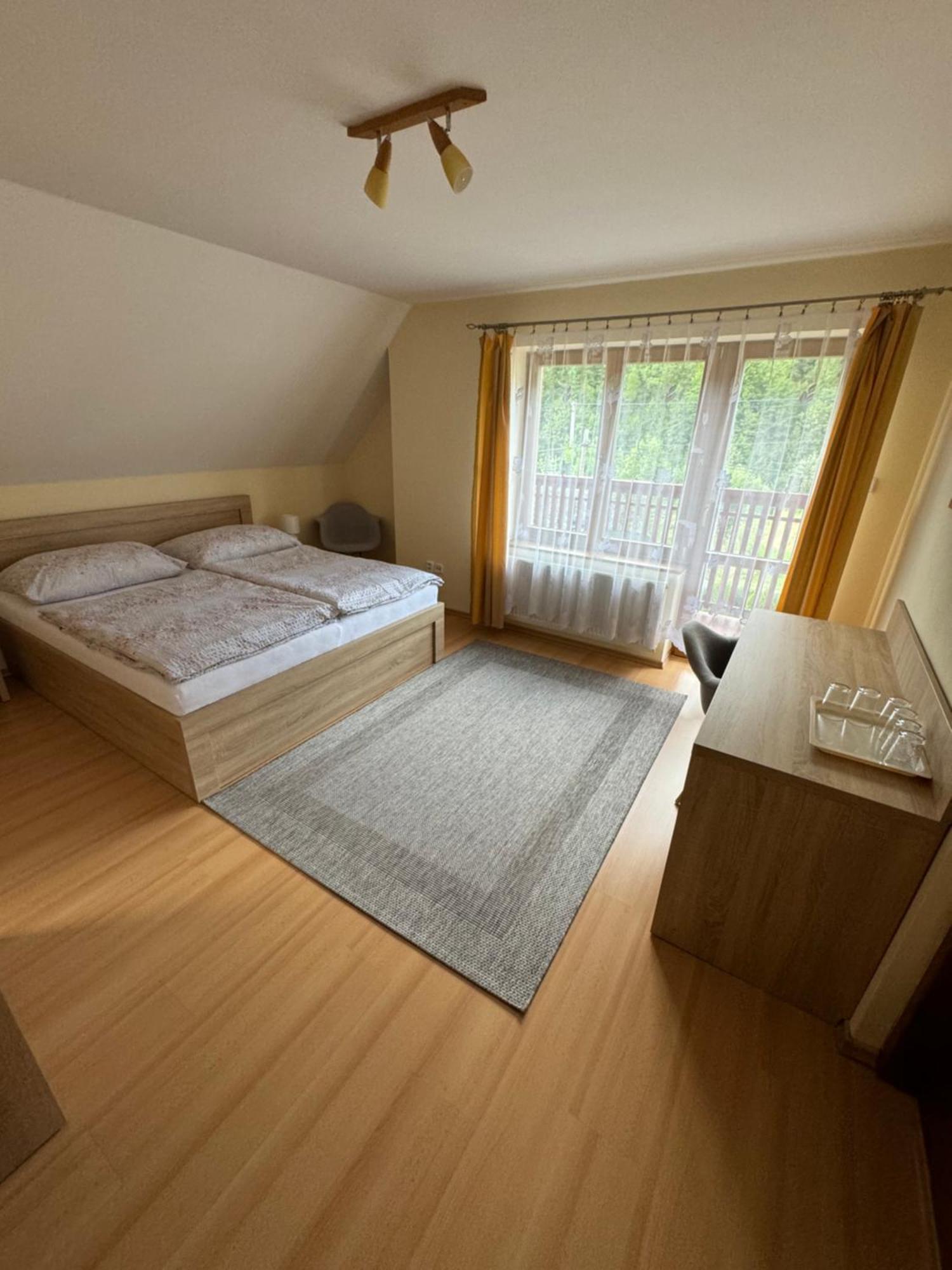 Lutra Montana Apartment Relov Ngoại thất bức ảnh