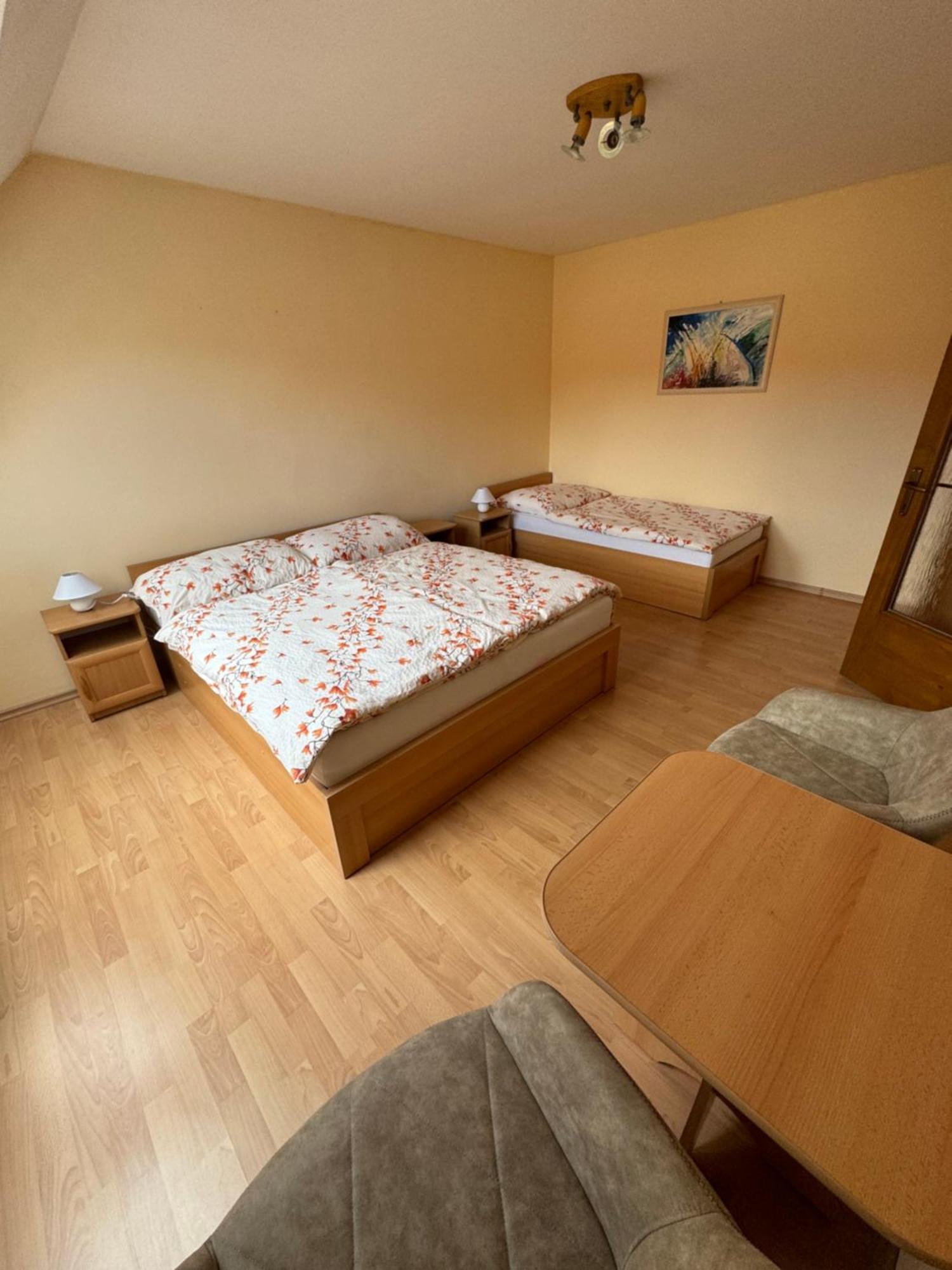 Lutra Montana Apartment Relov Ngoại thất bức ảnh