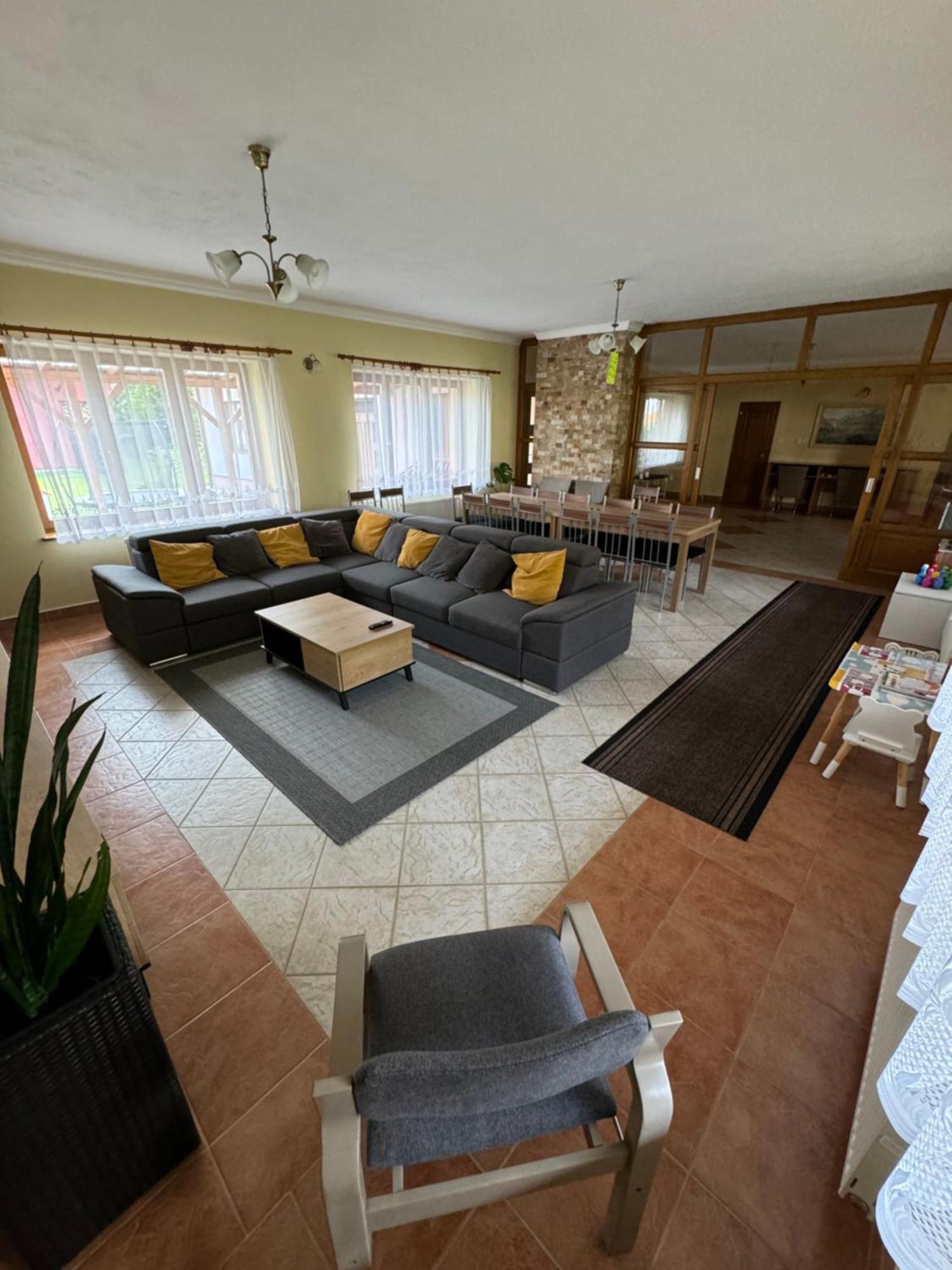 Lutra Montana Apartment Relov Ngoại thất bức ảnh